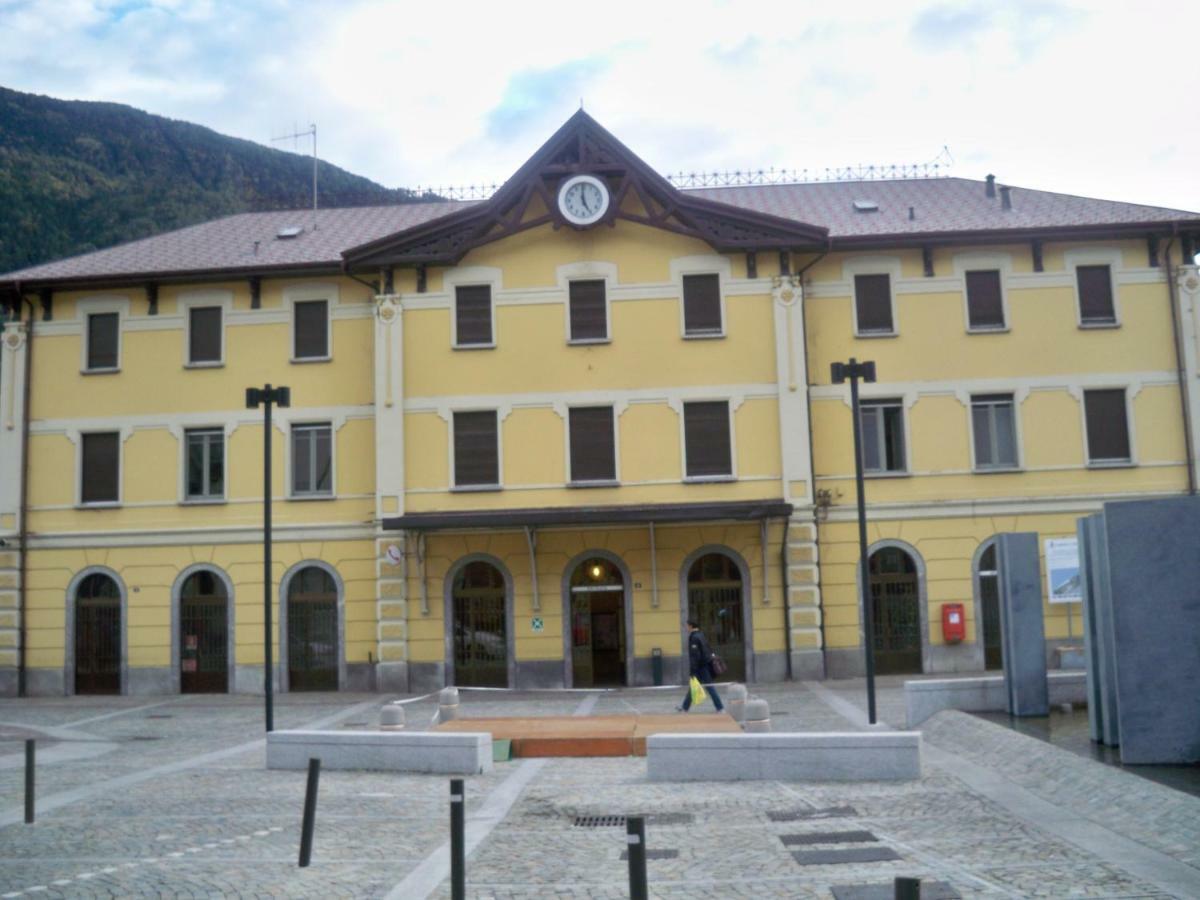 Hotel Bed & Rooms , Corte Rossa -1 Min Walk To Bernina Express Tirano Eksteriør billede